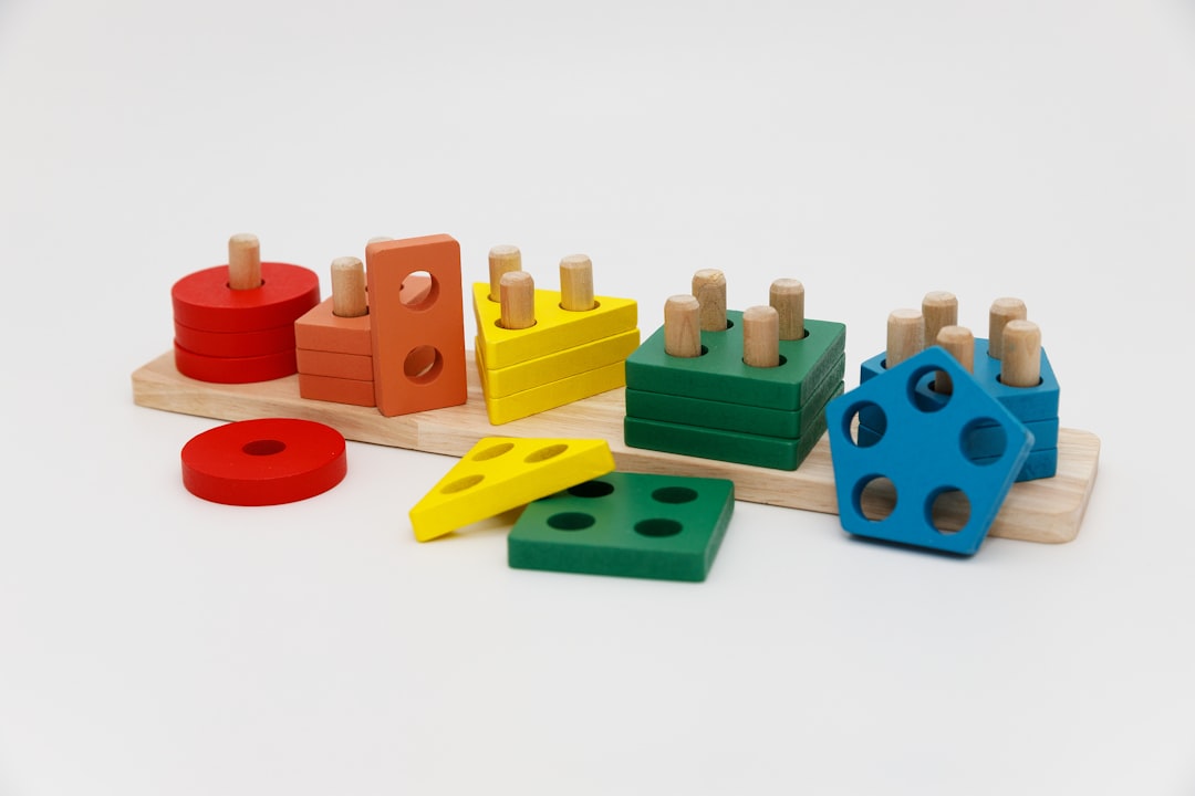 découvrez notre sélection de jeux montessori pour enfants, conçus pour favoriser l'apprentissage autonome, la concentration et le développement des compétences pratiques.