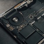 découvrez nos astuces et conseils pour optimiser la durée de vie de la batterie de votre ordinateur portable et améliorer ses performances.