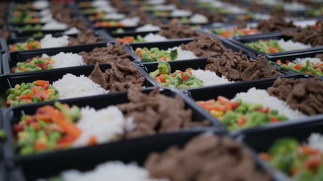 découvrez des idées simples et savoureuses de meal prep pour gagner du temps, manger équilibré et faciliter votre organisation quotidienne.